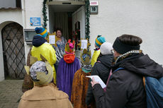 Dreikönigssingen der Sternsinger in Naumburg (Foto: Karl-Franz Thiede)